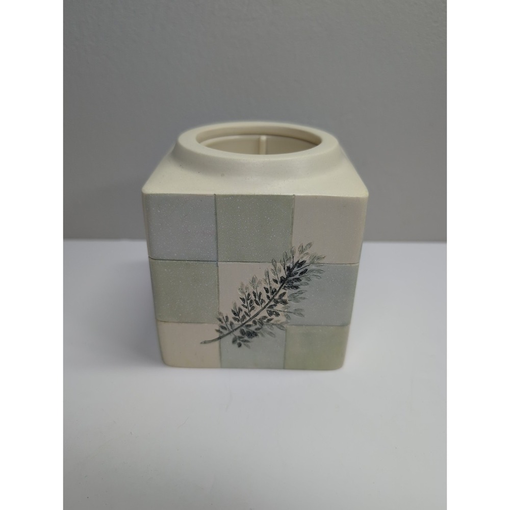 Vintage Croscill Rainer Resin Bathroom Cup Holder